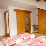 Alpengluehen By Interhome Apartamento Längenfeld