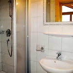Alpengluehen By Interhome Apartamento Längenfeld