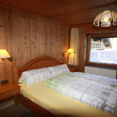 Apartment Alpengluehen - Lfd140 By Interhome